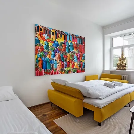 New Quiet Cozy Center Apartment